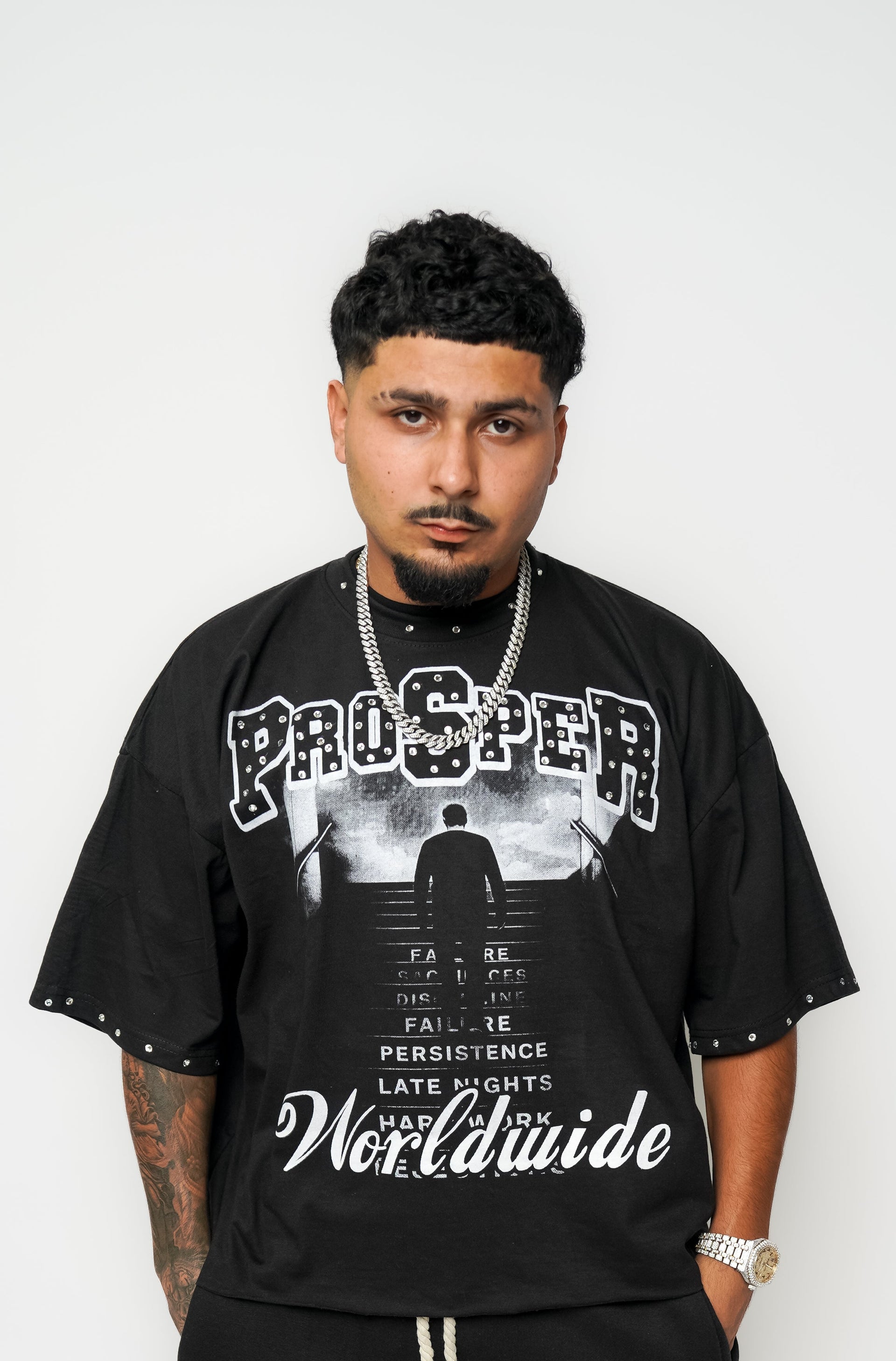 PREVAIL TEE BLACK